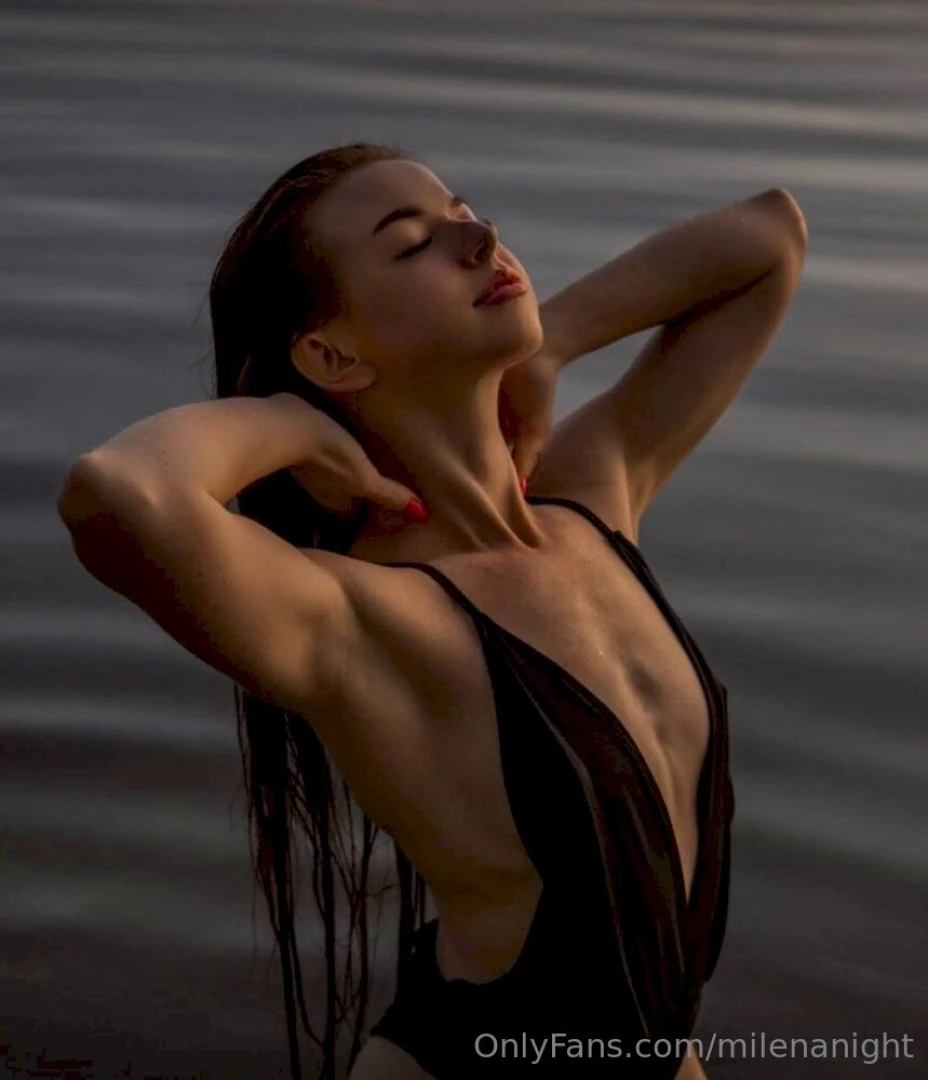 Amelie_rose1 my hot girlfriend amelie_rose1 loves to show her natural part 7 