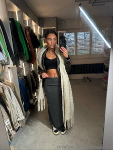 Help me take my clothes of bby part 1