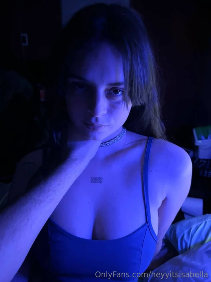 It s quite a view when holding my throat and fucking me in missionary 