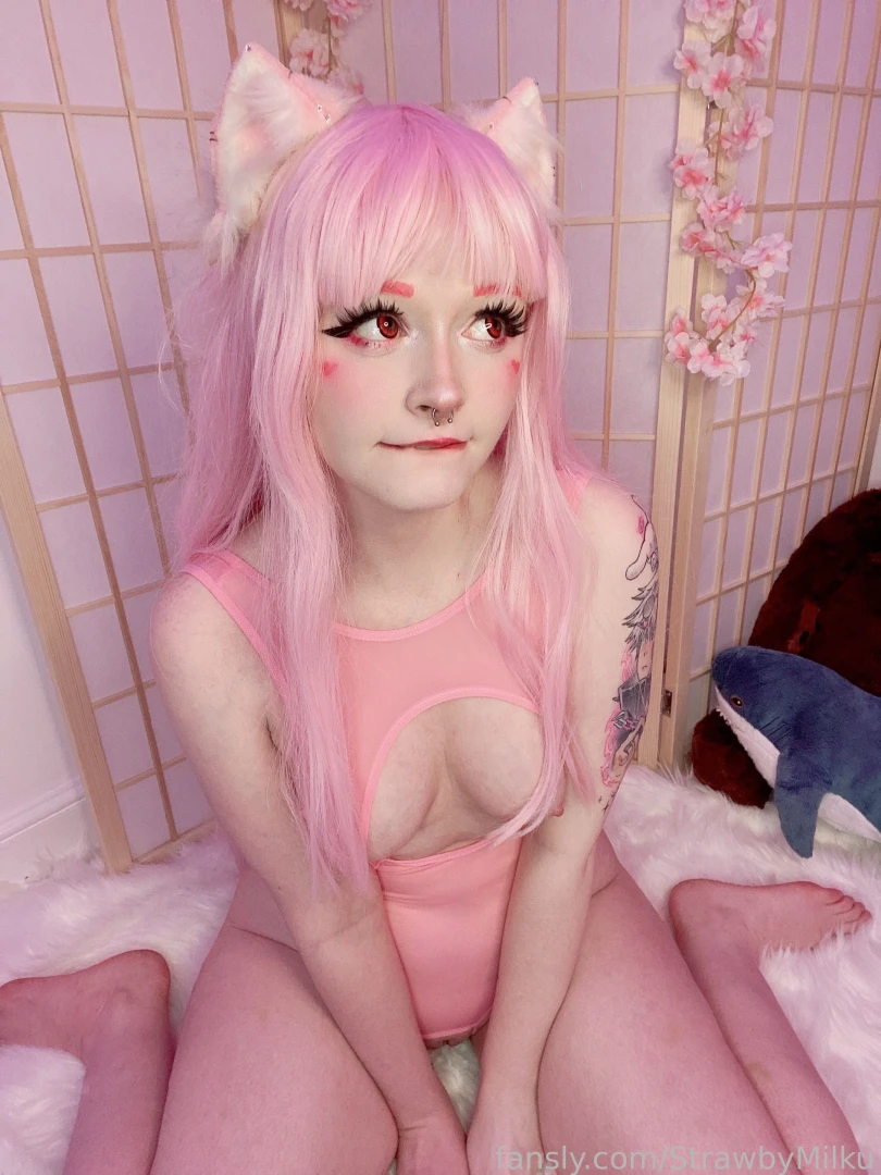 I ve been a very naughty kitty so i ve been restrained p 