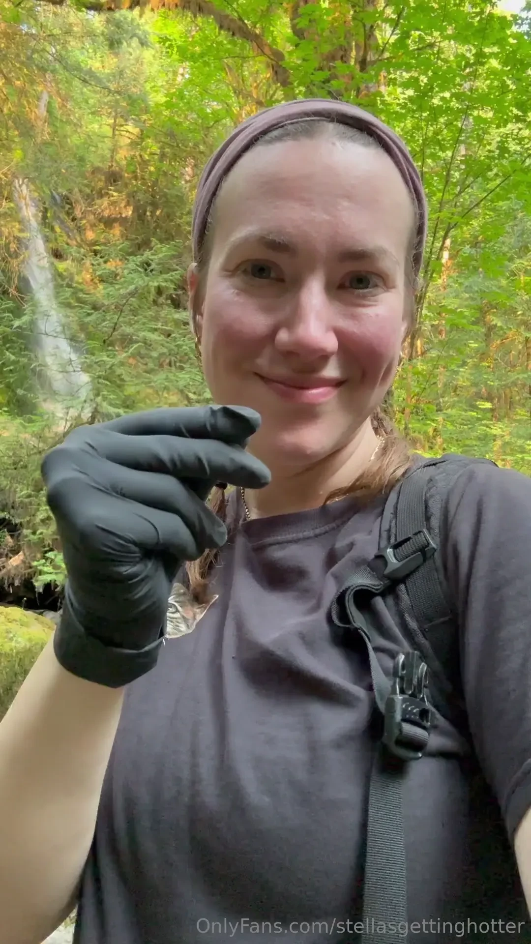 Some candids of my gloves on vacation 