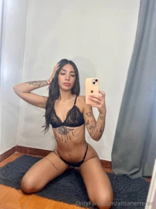 Buenos dias con esta calor no puede evitar levantarme asi