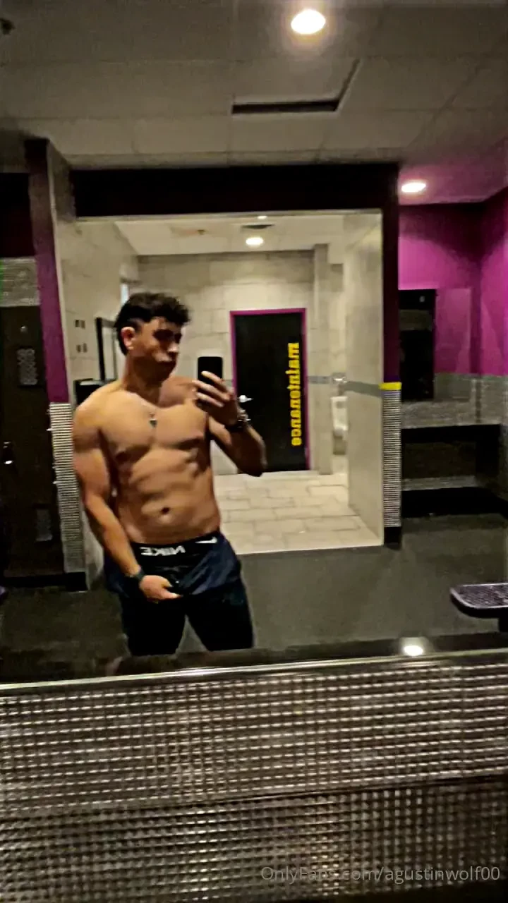 Weekends the locker rooms are full of dls 