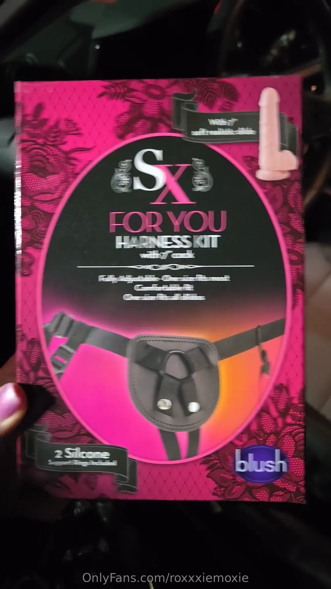 Strap up bitches meet my new strap video 9pm est maybe a live 