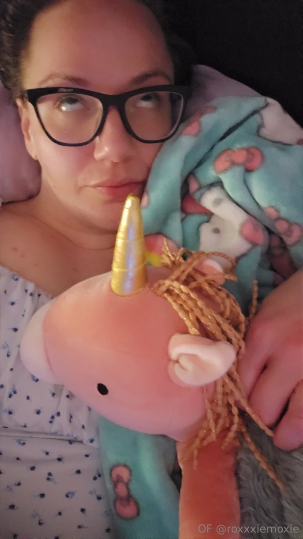 This bitch really said i got a headache now i know how you guys feel 