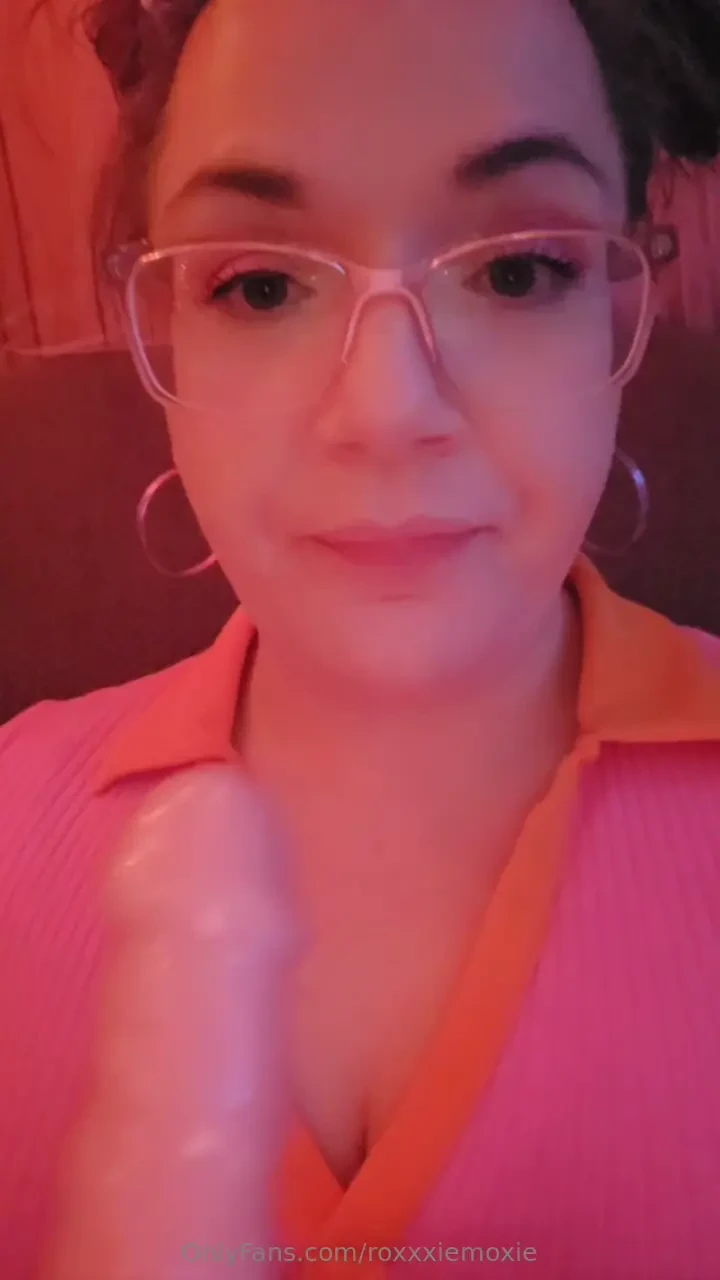 This man sent me a dm amp told me his cock was out so ya girl said bet 