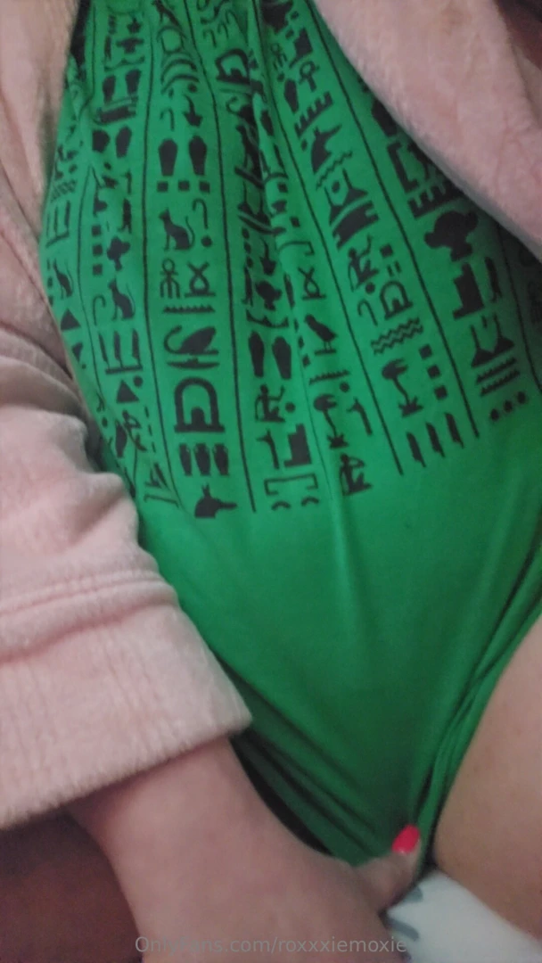 Live 8pm est idk what i m wearing yet so here s some fucking 