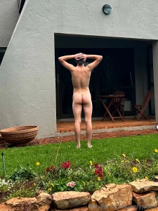 A pool and some ass what more could you want