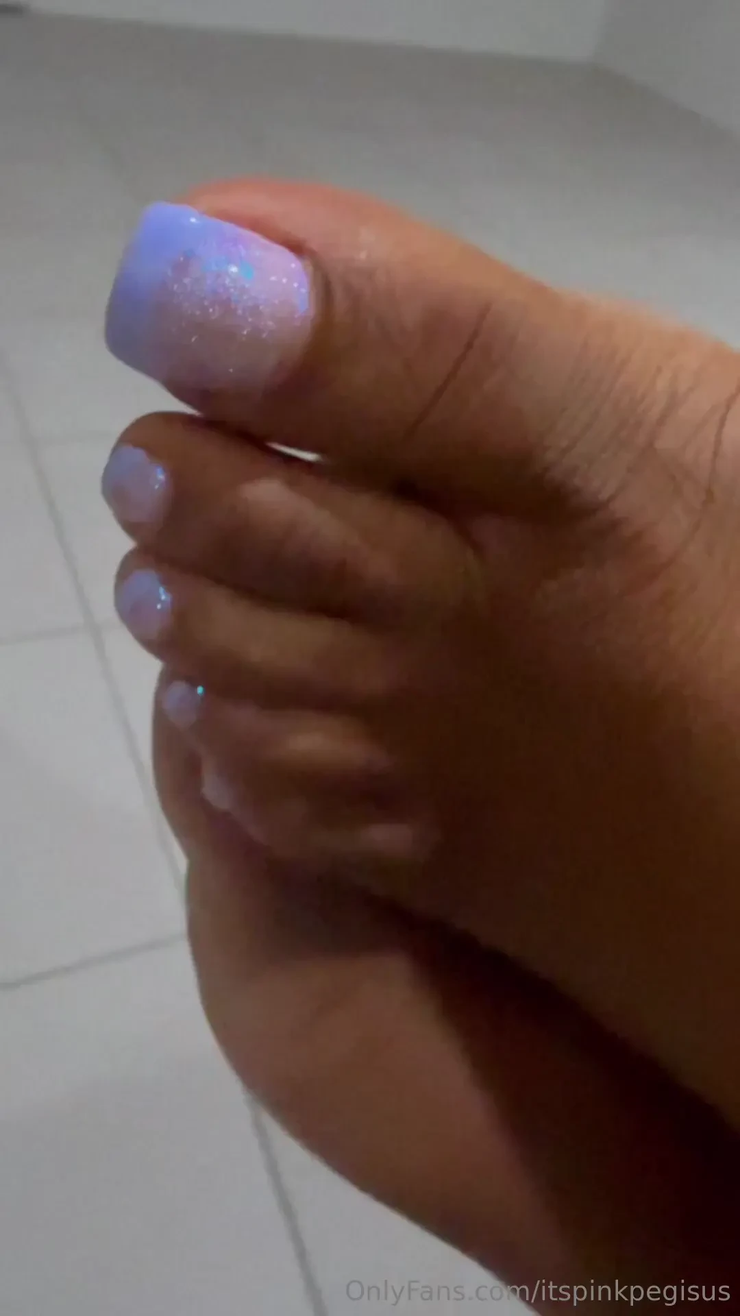 Love this color on my toes what do you think 