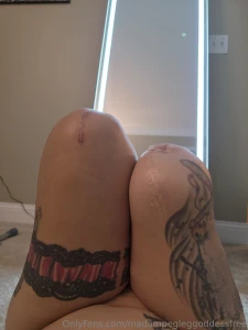 It s midweek and your queen is feeling extra playful leslie s taking