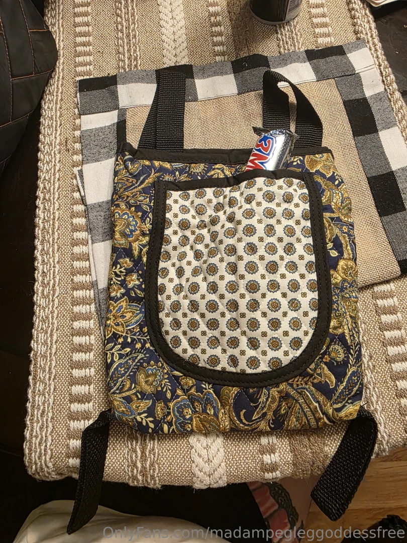 New crutches bag just arrived wanna see how cute it looks on me 2 