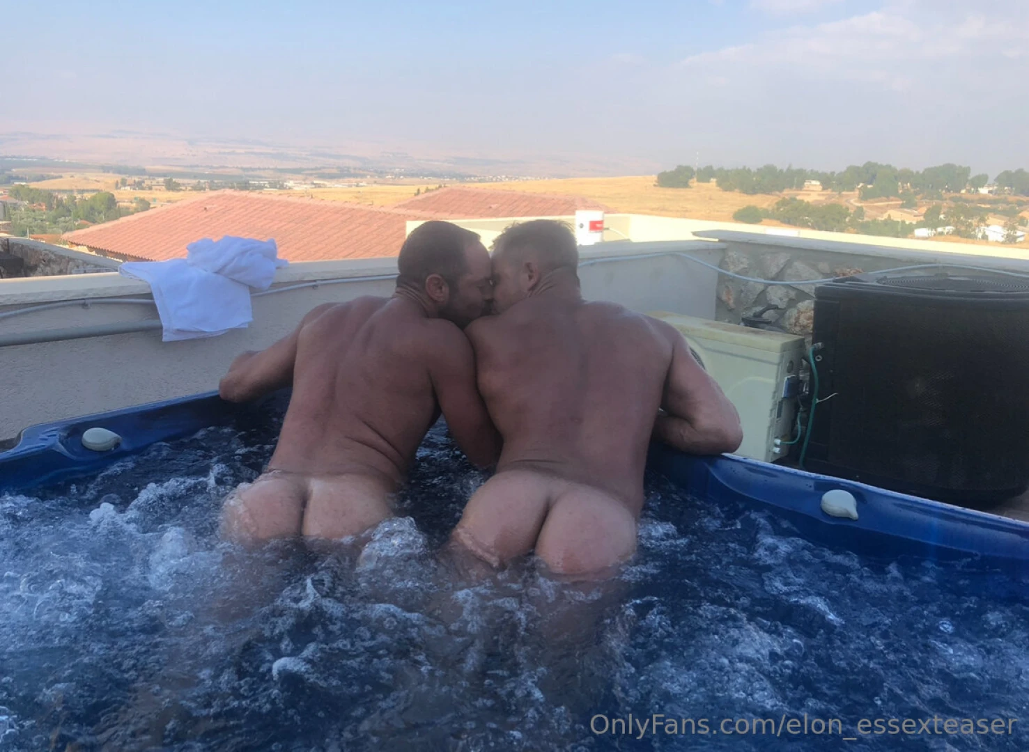 Are you here elon_essex hot summer days 