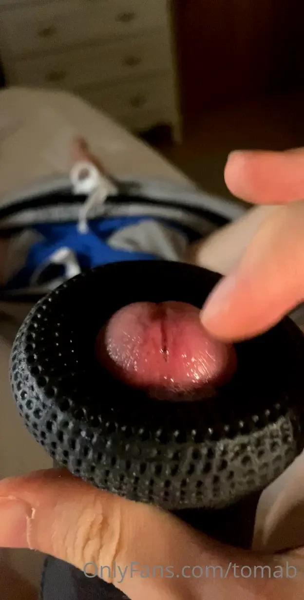 My full fleshlight wank last night i felt naughty at 2am so got my part 1 
