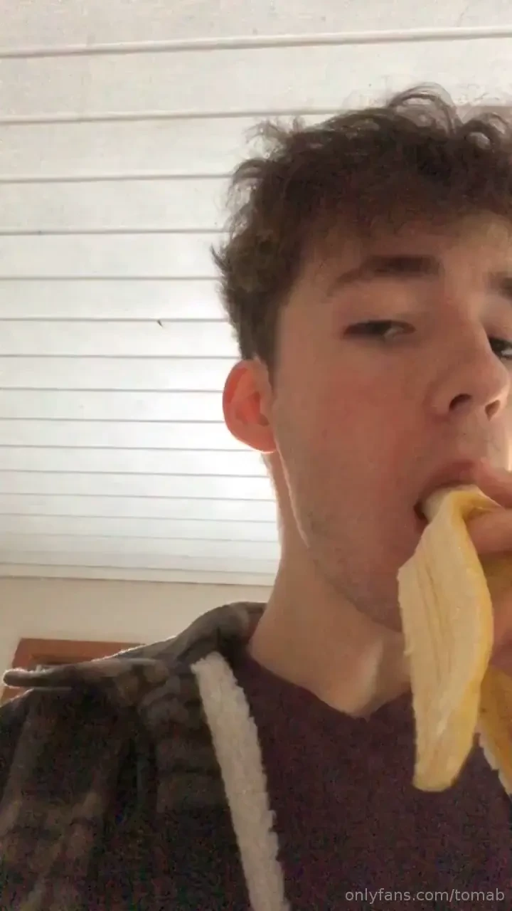 When you re horny and have a banana it s hard to resist 
