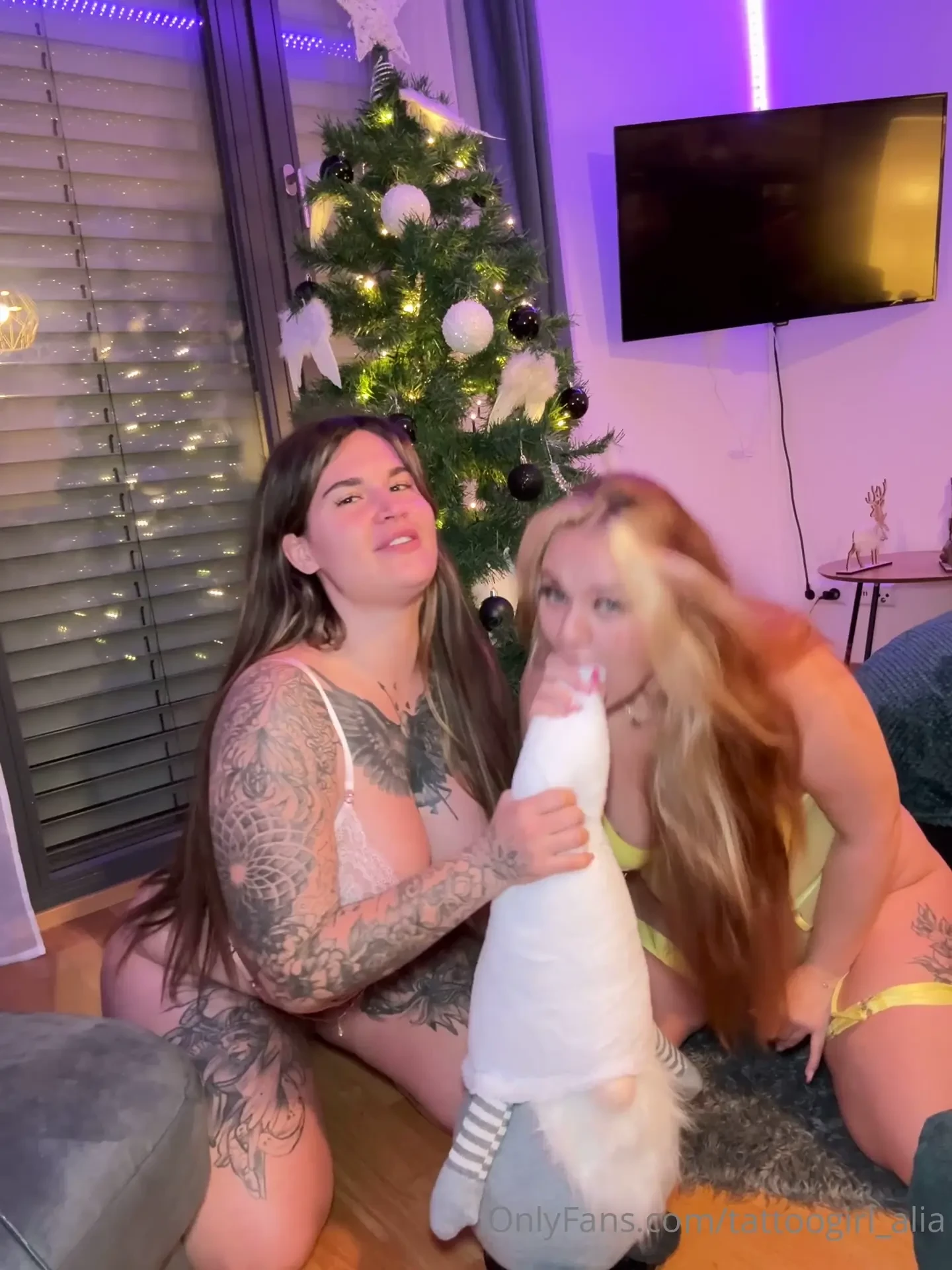 A little holiday spirit for you it s already december after all swipe part 2 