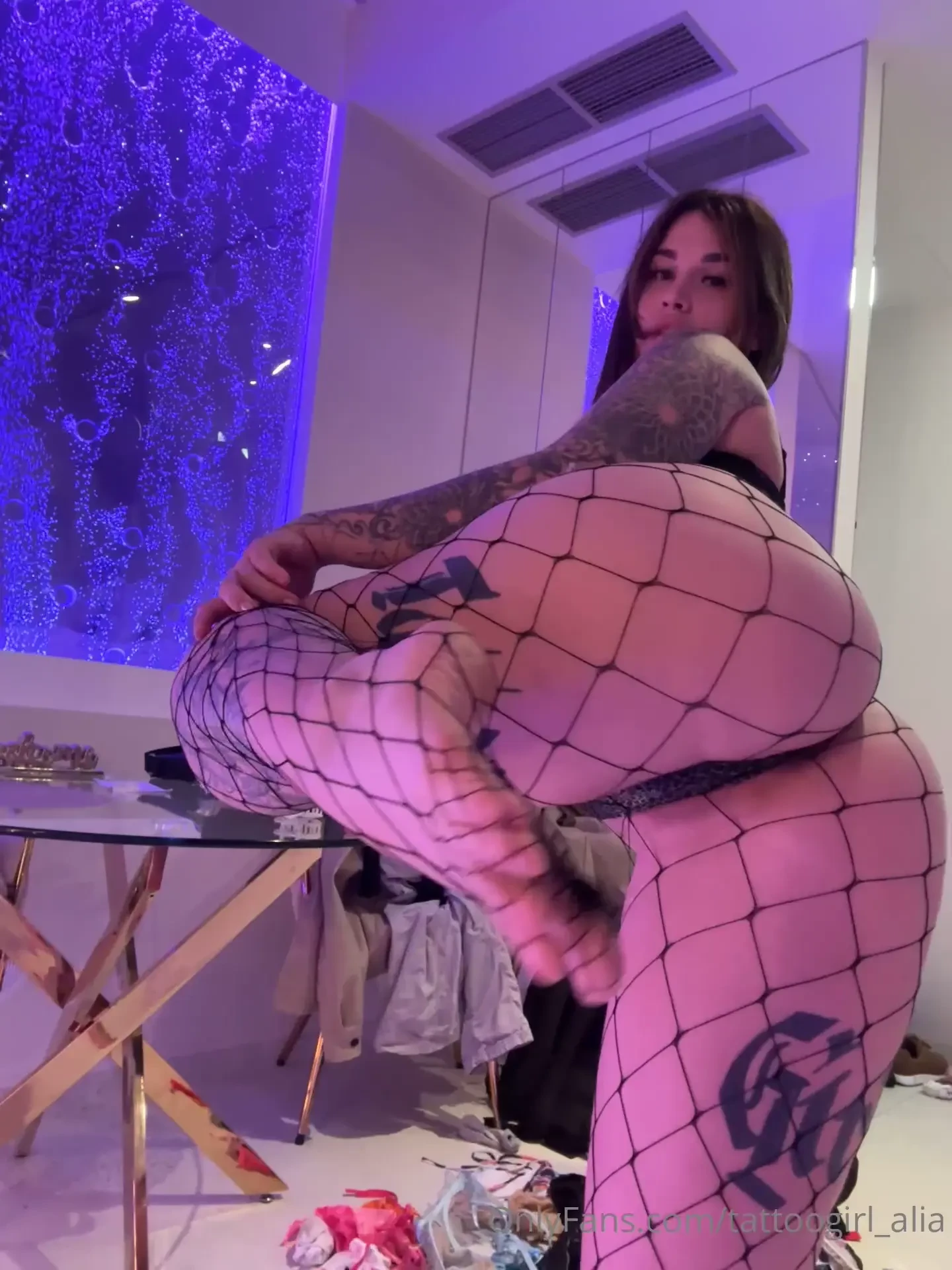 A little bit of backstage for your feed how s the image 