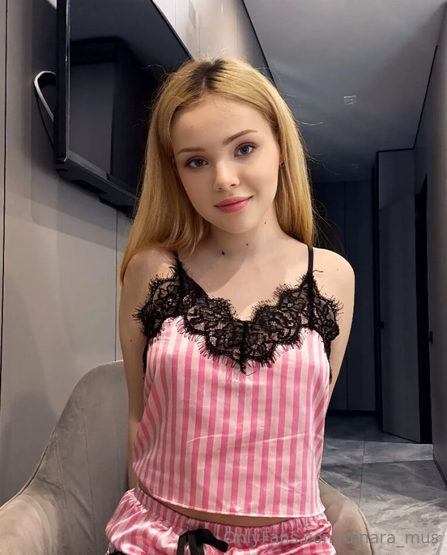 This beauty is online amp waiting for you amelieluvv is ready to play part 108 
