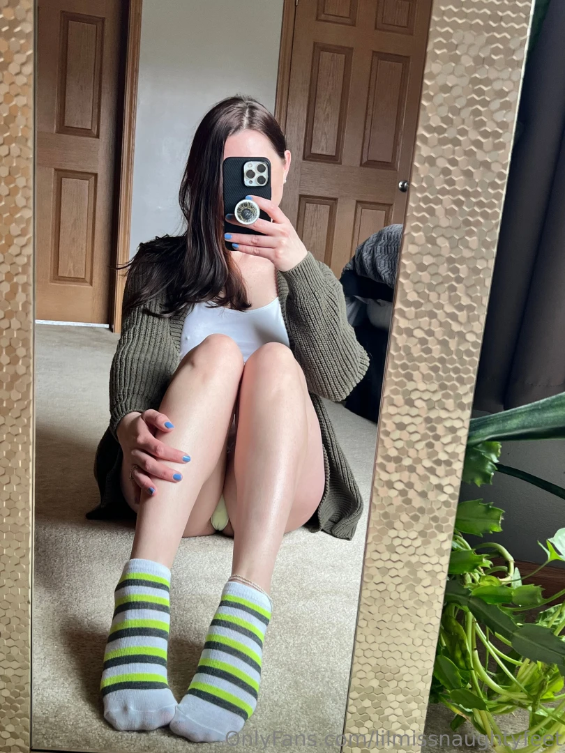 Fantasize about these sexy feet allllll night until you re ready to 