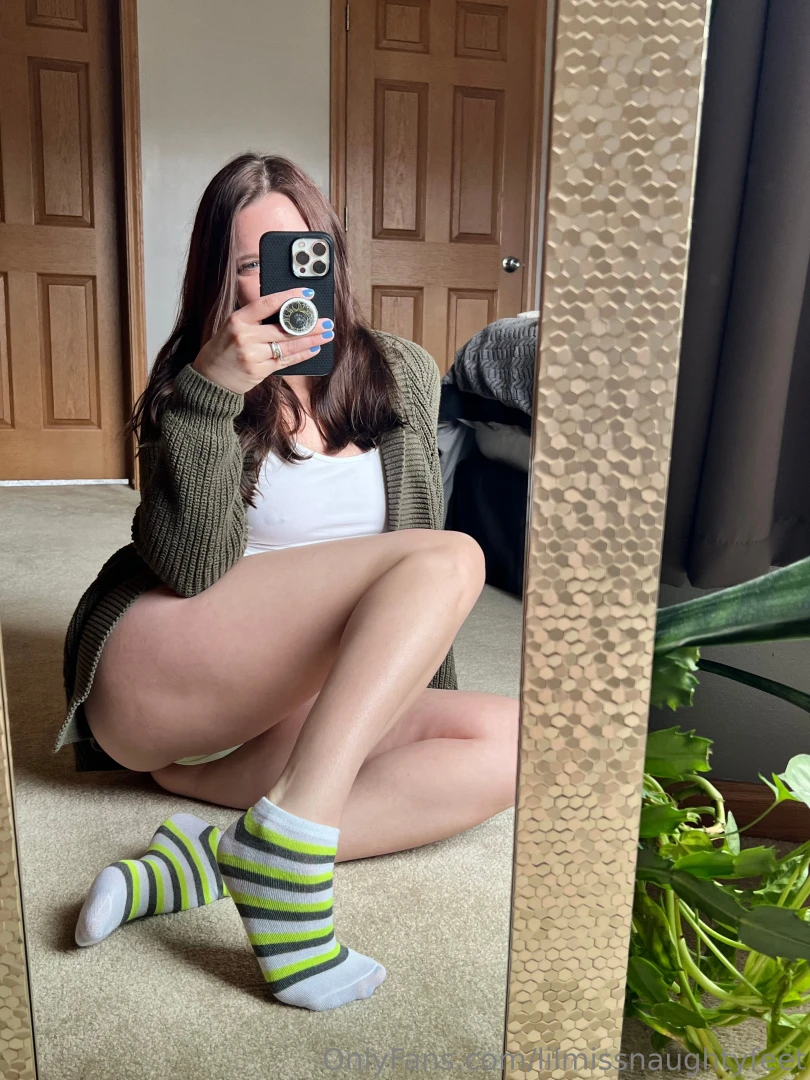 Fantasize about these sexy feet allllll night until you re ready to part 2 