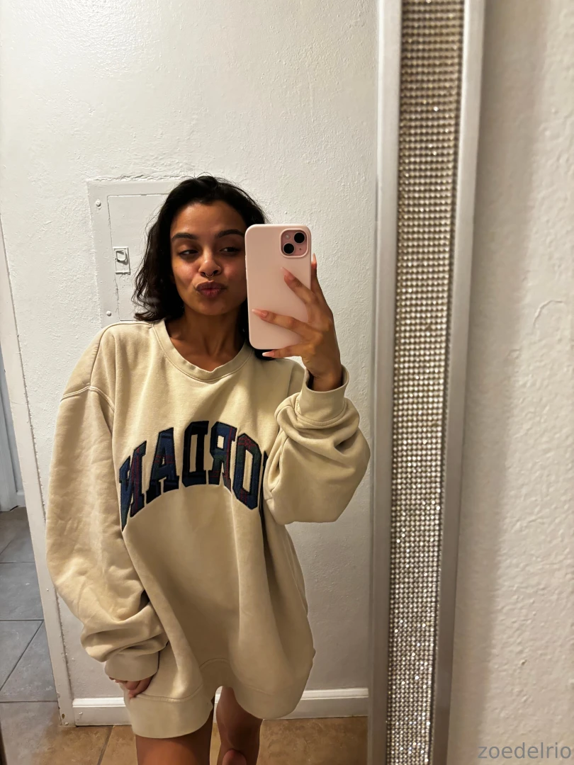 Late night selfies for ya mirror pics included 