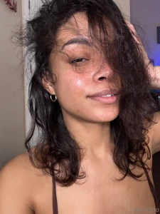Are you interested in seeing the rest of this selfie session message part 1