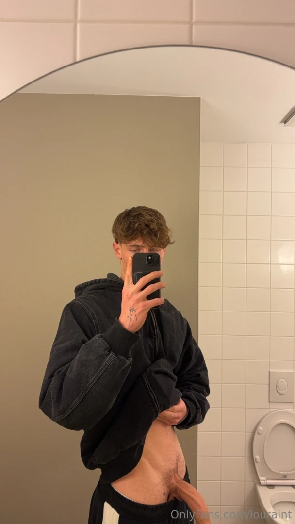 Let s make this our little secret don t tell anyone 