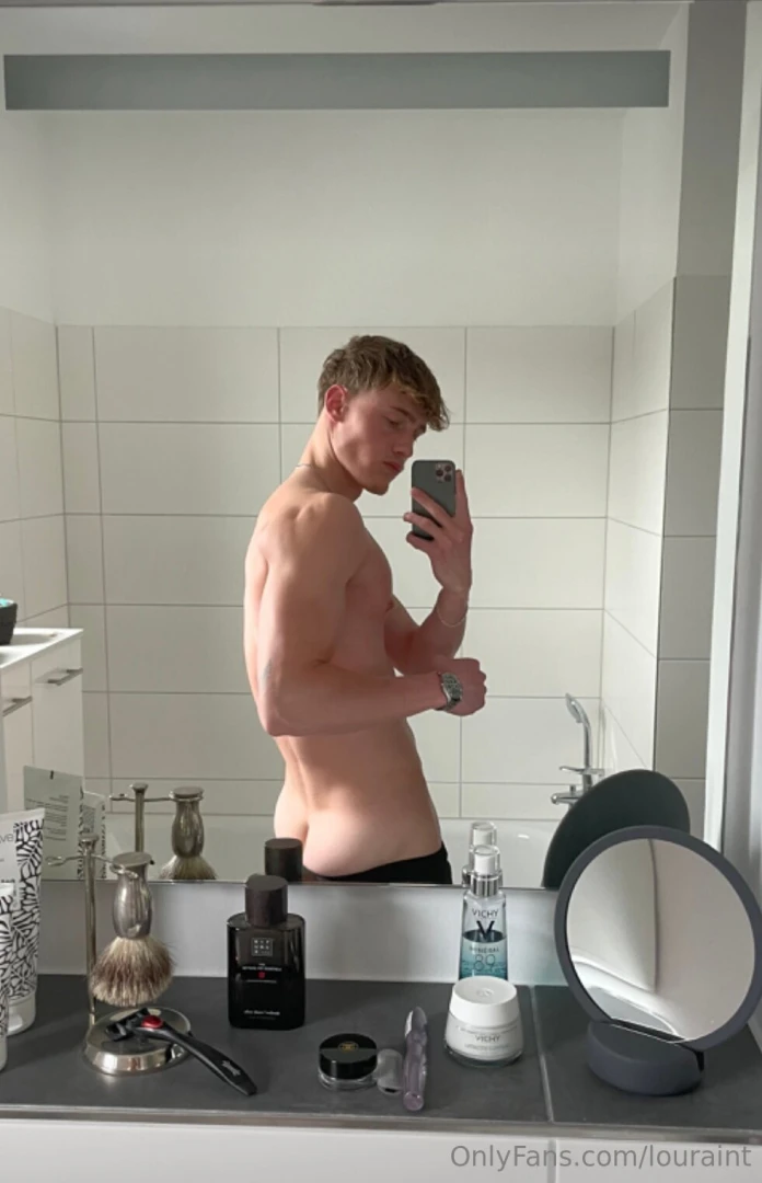 Feeling playful flirty and so ready to tease 