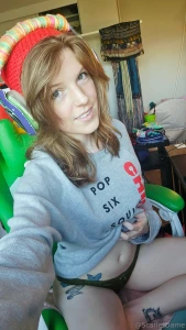 Sends you this to persuade you to hop on nightreign with me