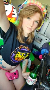 I m playing nightreign all day and i really want to stream it but it s