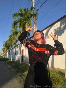 Early riser good i like someone who can keep up with my morning