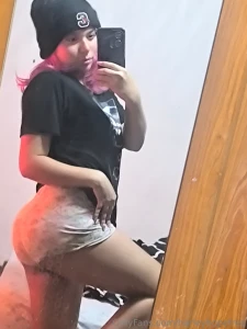 Just me a mirror and a little glimpse into the chaos amp charm of my