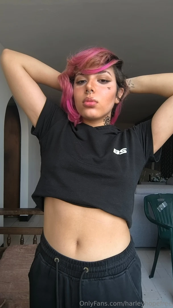 Soft lips sharp stare i m not just part of the room i own it 