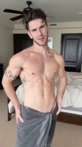 Dm me shower for the full video