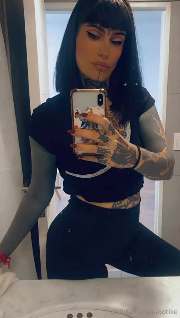Casual view after my gym class who is ready for be my next obedient 
