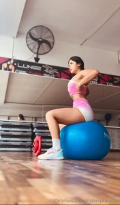 Time to hit the gym babe gotta get my butt on you know gotta stay