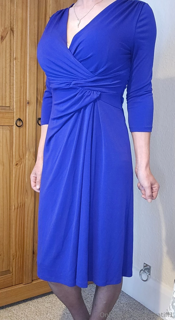 This fits me really well but i m not sure at all 