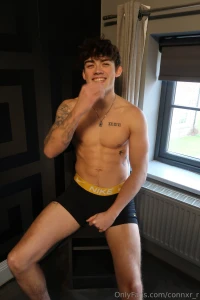 Wonder whats got me so happy