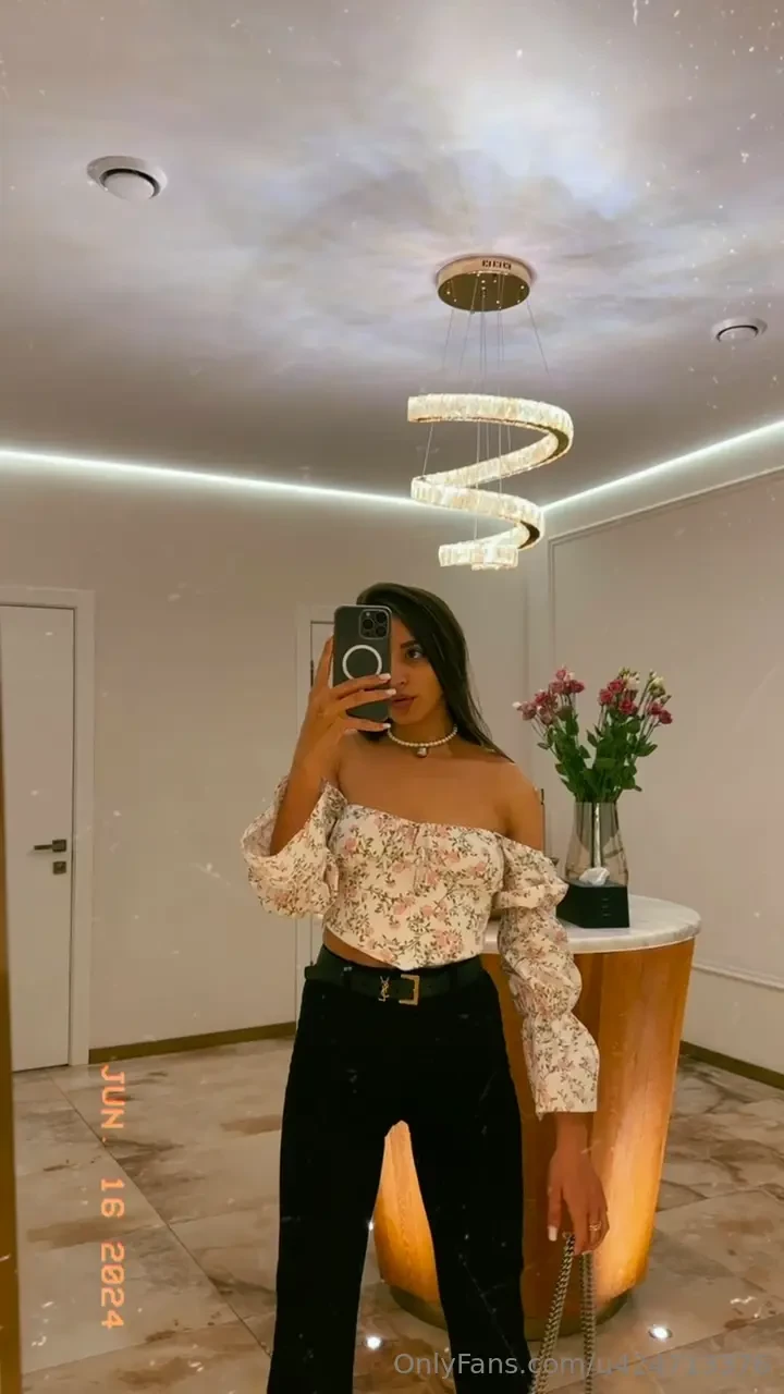 I really love beautiful outfits and i especially like them when i look 