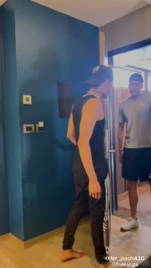 Siempre hay chakalones en grindr dicen que somos los que cogemos m s