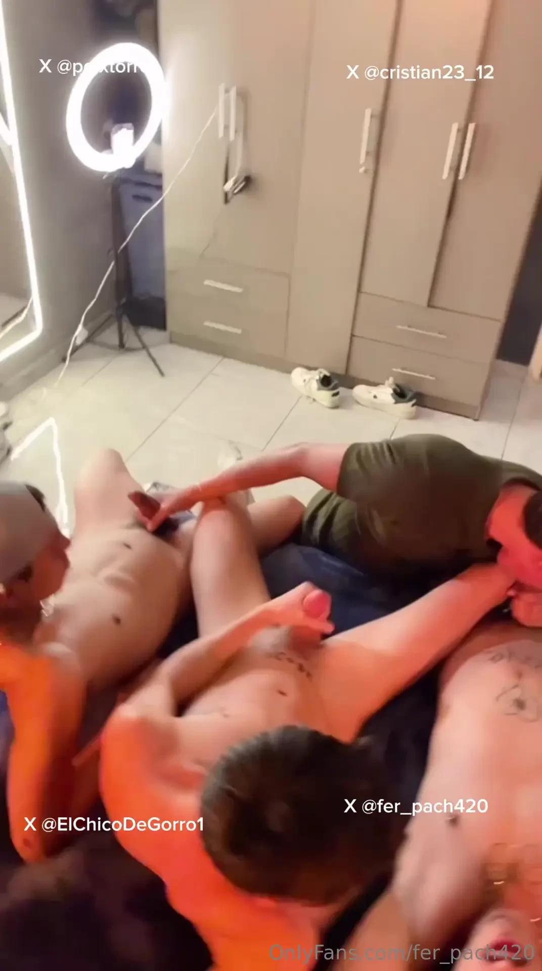 The first time he tastes tree cocks in his ass elchicodegorro 