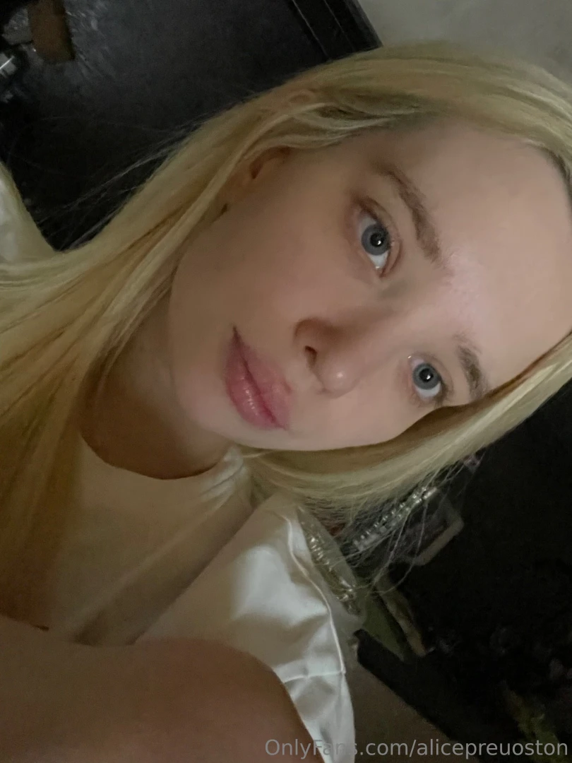 Biting my lower lip while watching you how long until you snap and 