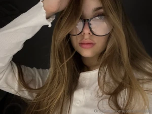 Drop a if you d risk it all for 5 mins alone with me
