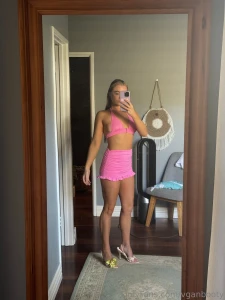 8 years vegan today so here s a rare pic of me in heels part 1