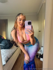 I think the drink some teens threw at my head made the mermaid hair part 1