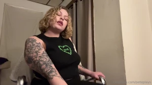 5 min sweaty feet joi w countdown i had been out all day running