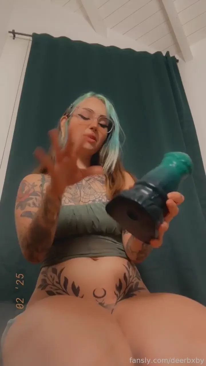 Love a good stretch and love the way this one looks stretching me out 