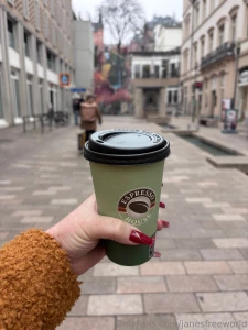 Heute ist der erste gute vorsatz f r 2025 das jemand meinen kaffee