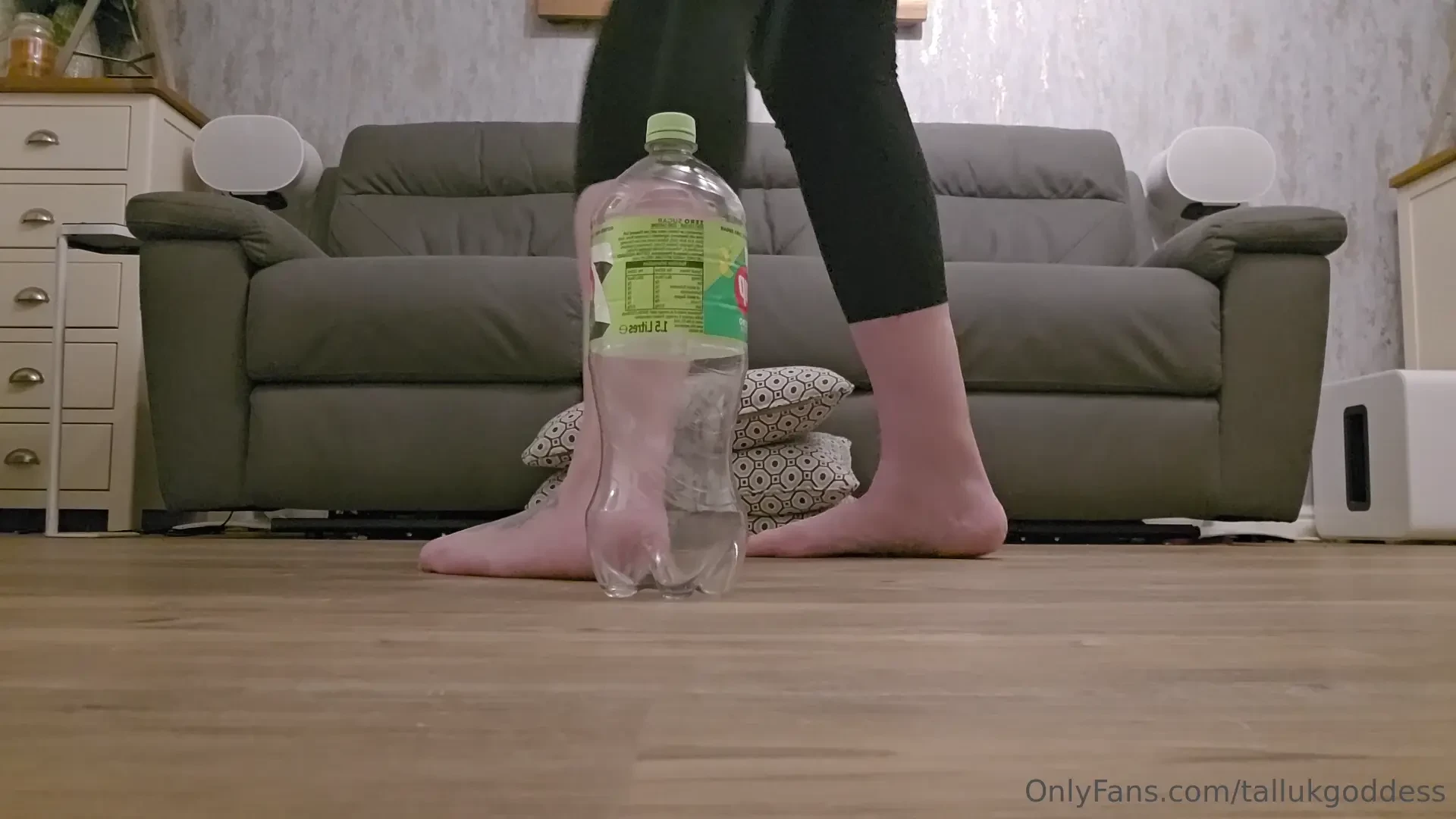 Watch my massive size 18s first in comparison with this 1 5l bottle 