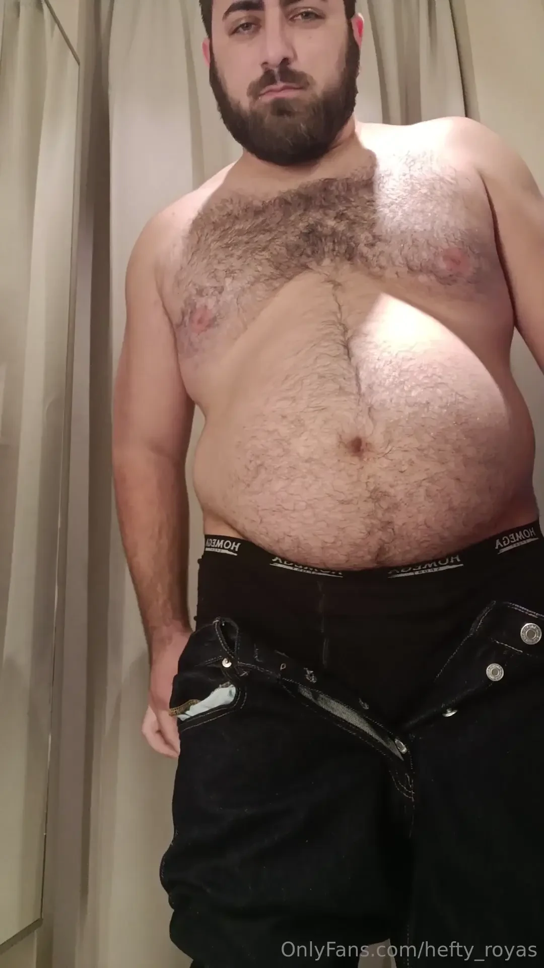 Fitting room tight clothes 