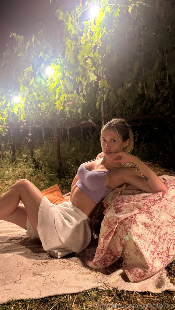 Want to see something naughty before bed 